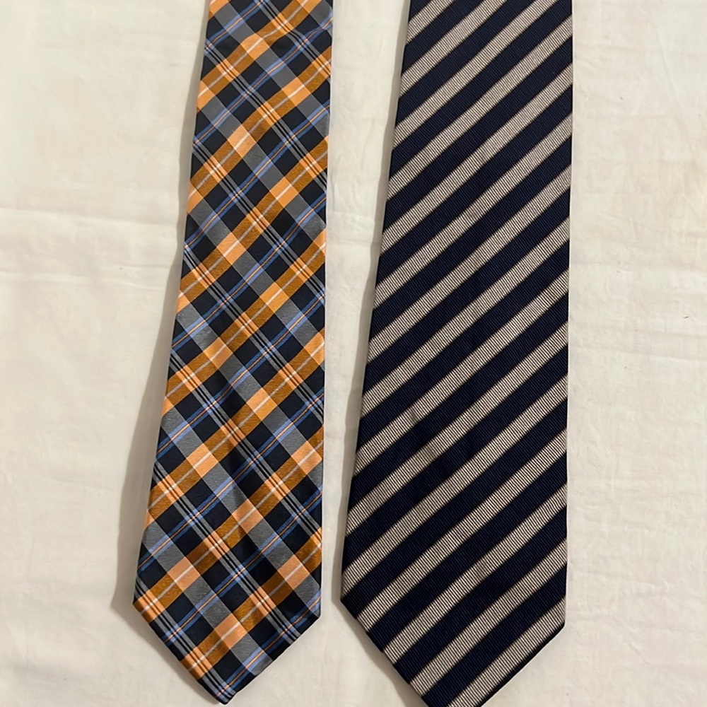 BANANA REPUBLIC TIES